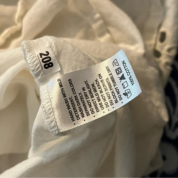 Cotton eyelet flowy white midi dress - Picture 10 of 11